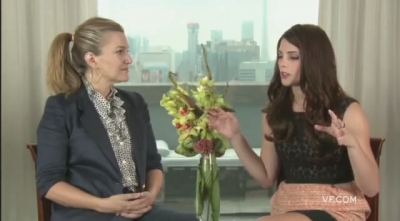 Ashley-Greene-dot-nl_2011VanityFairInterviewForSkatelandAtTIFF0285.jpg