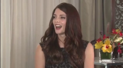 Ashley-Greene-dot-nl_2011VanityFairInterviewForSkatelandAtTIFF0296.jpg