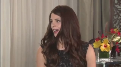 Ashley-Greene-dot-nl_2011VanityFairInterviewForSkatelandAtTIFF0309.jpg