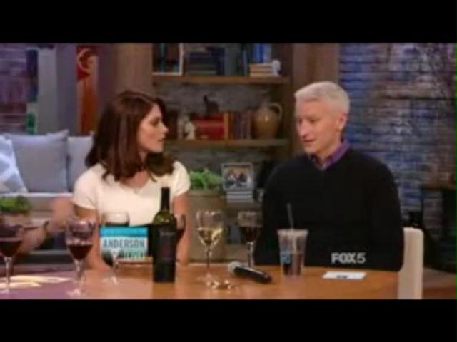 Ashley-Greene-dot-nl_20November2012AndersonLive0101.jpg