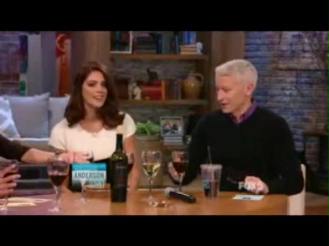 Ashley-Greene-dot-nl_20November2012AndersonLive0102.jpg