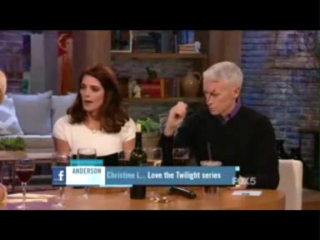 Ashley-Greene-dot-nl_20November2012AndersonLive0114.jpg