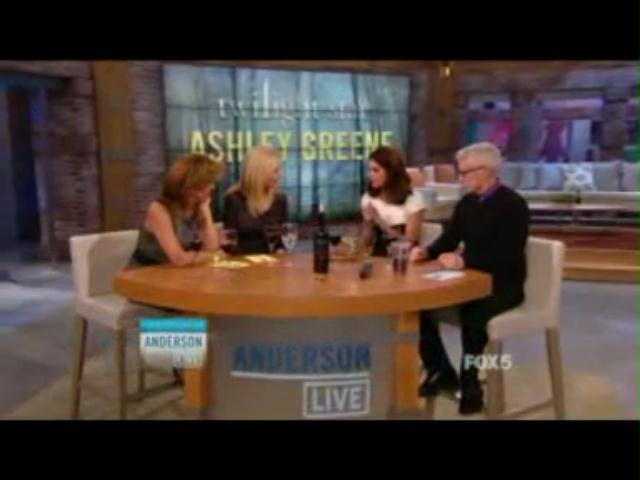 Ashley-Greene-dot-nl_20November2012AndersonLive0119.jpg