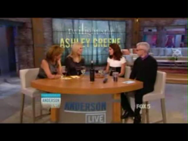Ashley-Greene-dot-nl_20November2012AndersonLive0123.jpg