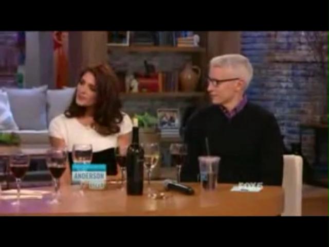 Ashley-Greene-dot-nl_20November2012AndersonLive0127.jpg