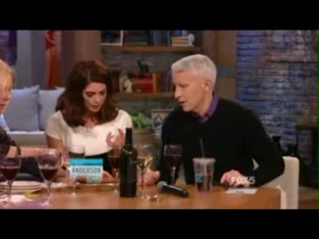 Ashley-Greene-dot-nl_20November2012AndersonLive0147.jpg