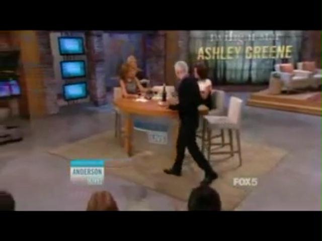 Ashley-Greene-dot-nl_20November2012AndersonLive0186.jpg