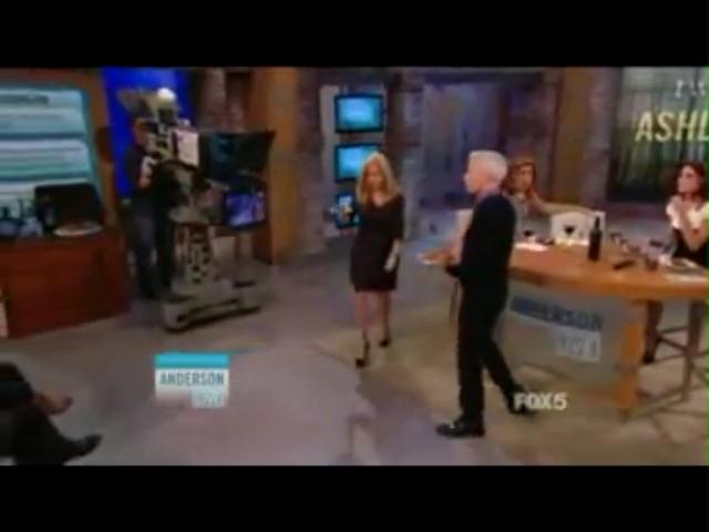 Ashley-Greene-dot-nl_20November2012AndersonLive0188.jpg