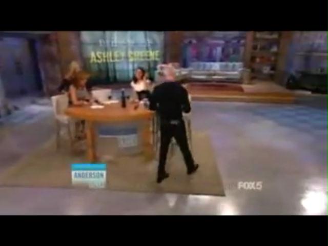 Ashley-Greene-dot-nl_20November2012AndersonLive0198.jpg