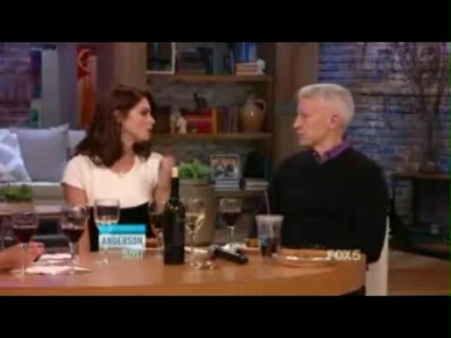 Ashley-Greene-dot-nl_20November2012AndersonLive0202.jpg