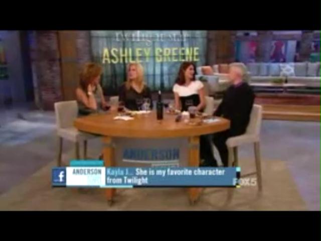 Ashley-Greene-dot-nl_20November2012AndersonLive0206.jpg
