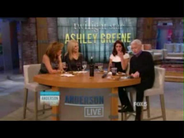 Ashley-Greene-dot-nl_20November2012AndersonLive0258.jpg