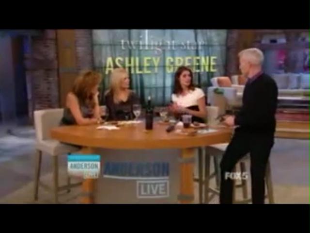 Ashley-Greene-dot-nl_20November2012AndersonLive0260.jpg Ashley-Greene-dot-nl_20November2012AndersonLive0260.jpg