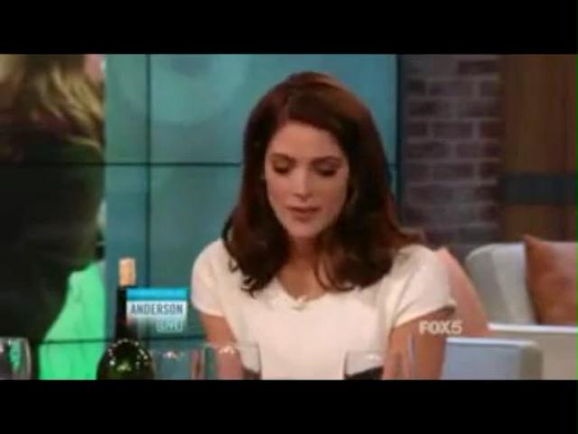 Ashley-Greene-dot-nl_20November2012AndersonLive0273.jpg