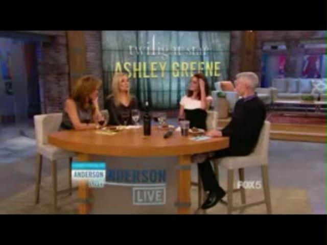 Ashley-Greene-dot-nl_20November2012AndersonLive0293.jpg