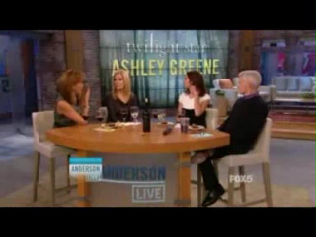 Ashley-Greene-dot-nl_20November2012AndersonLive0388.jpg