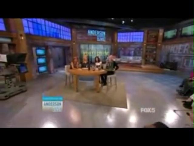 Ashley-Greene-dot-nl_20November2012AndersonLive0443.jpg