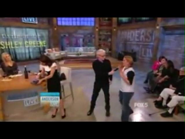 Ashley-Greene-dot-nl_20November2012AndersonLive0466.jpg
