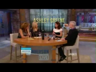 Ashley-Greene-dot-nl_20November2012AndersonLive0288.jpg