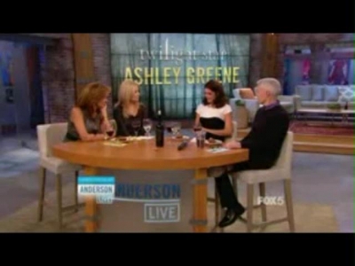 Ashley-Greene-dot-nl_20November2012AndersonLive0291.jpg