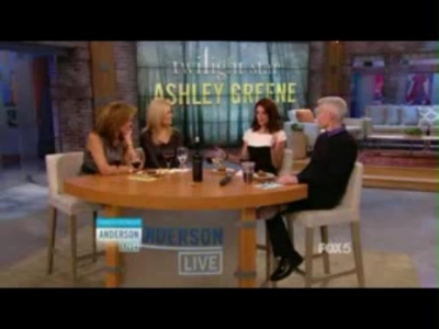 Ashley-Greene-dot-nl_20November2012AndersonLive0295.jpg