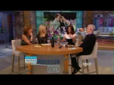 Ashley-Greene-dot-nl_20November2012AndersonLive0373.jpg