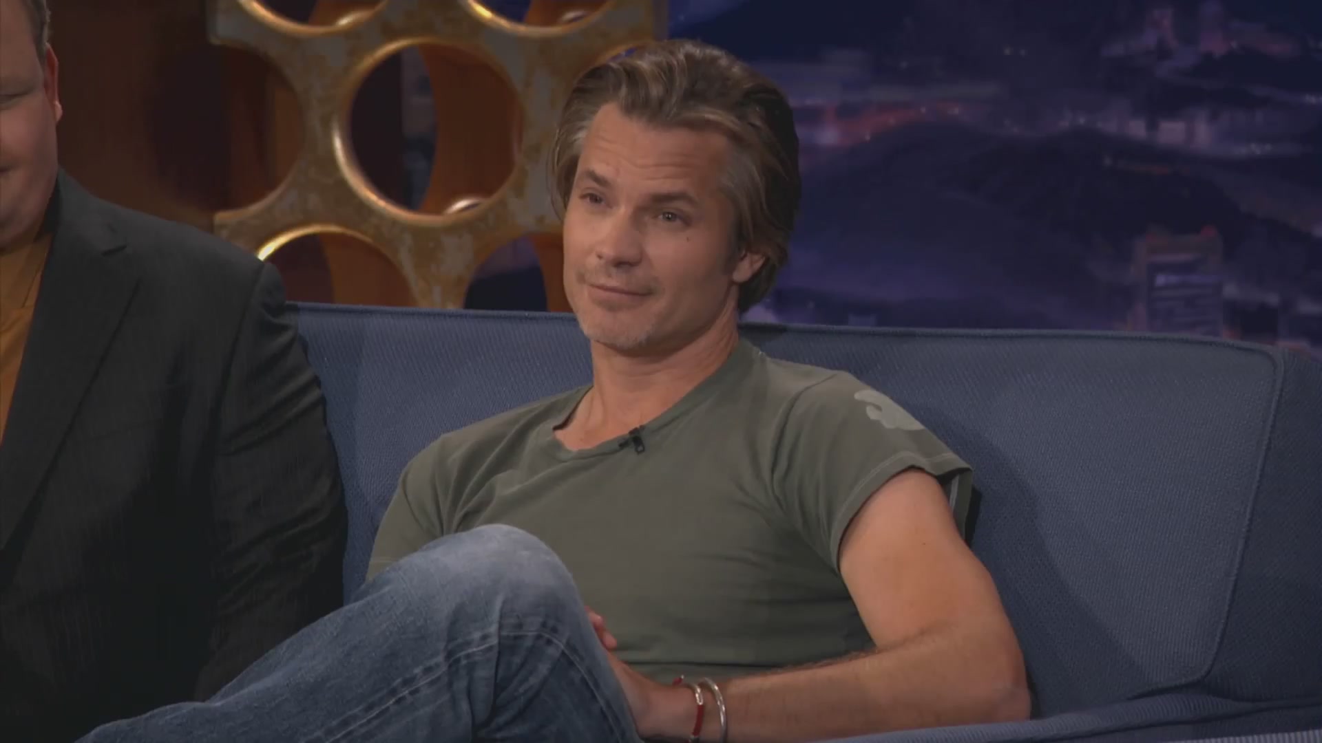 Ashley-Greene-dot-nl_2012Conan0038.jpg