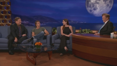 Ashley-Greene-dot-nl_2012Conan0054.jpg