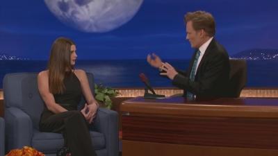 Ashley-Greene-dot-nl_2012Conan0069.jpg