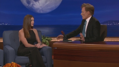 Ashley-Greene-dot-nl_2012Conan0103.jpg