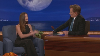 Ashley-Greene-dot-nl_2012Conan0106.jpg