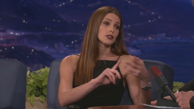 Ashley-Greene-dot-nl_2012Conan0108.jpg