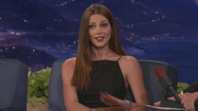 Ashley-Greene-dot-nl_2012Conan0120.jpg