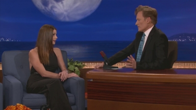 Ashley-Greene-dot-nl_2012Conan0122.jpg