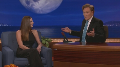 Ashley-Greene-dot-nl_2012Conan0134.jpg