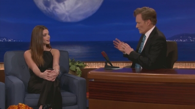 Ashley-Greene-dot-nl_2012Conan0155.jpg