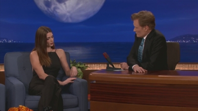 Ashley-Greene-dot-nl_2012Conan0180.jpg