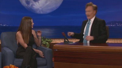 Ashley-Greene-dot-nl_2012Conan0217.jpg