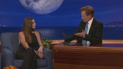 Ashley-Greene-dot-nl_2012Conan0228.jpg