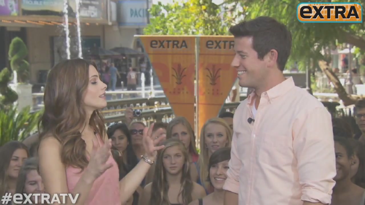 Ashley-Greene-dot-nl_2012Extra0112.jpg