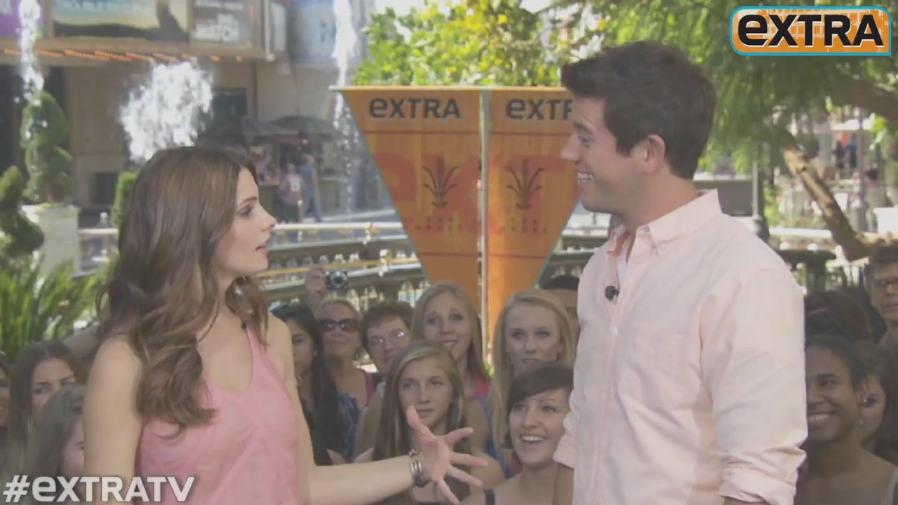 Ashley-Greene-dot-nl_2012Extra0113.jpg