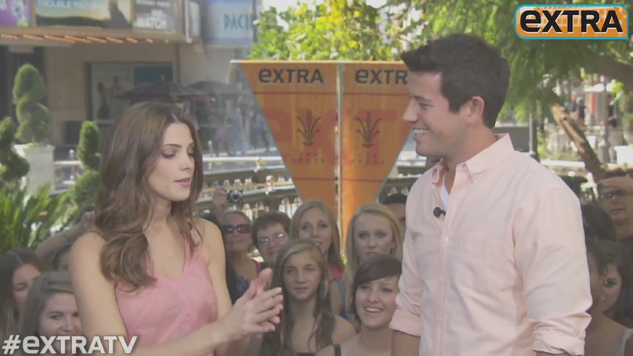 Ashley-Greene-dot-nl_2012Extra0114.jpg