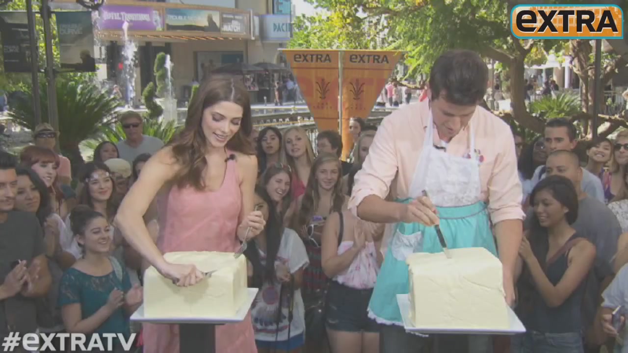 Ashley-Greene-dot-nl_2012Extra0144.jpg