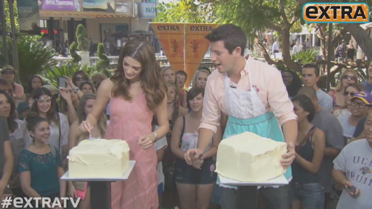 Ashley-Greene-dot-nl_2012Extra0156.jpg