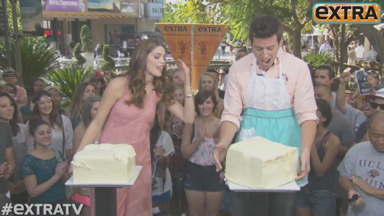 Ashley-Greene-dot-nl_2012Extra0159.jpg