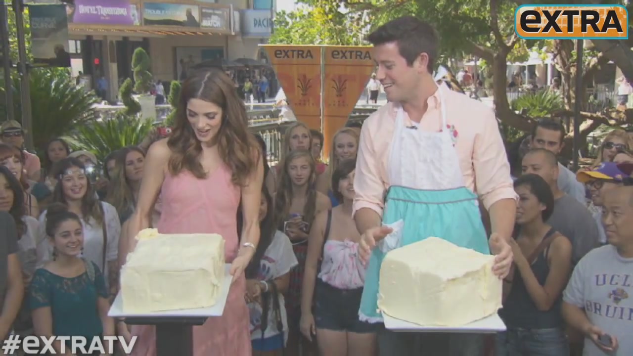 Ashley-Greene-dot-nl_2012Extra0168.jpg