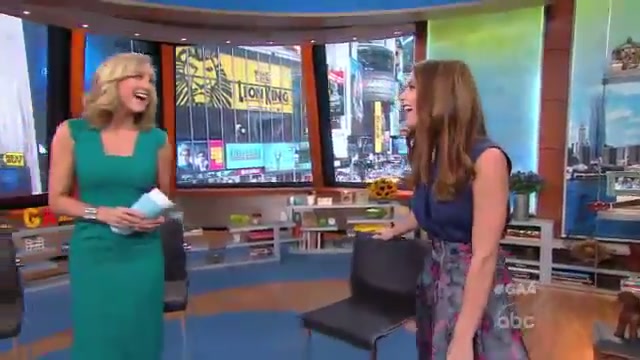 Ashley-Greene-dot-nl_2012GoodAfternoonAmerica0005.jpg
