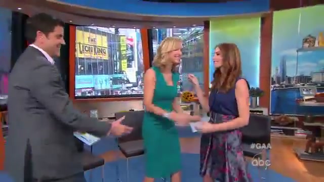 Ashley-Greene-dot-nl_2012GoodAfternoonAmerica0007.jpg