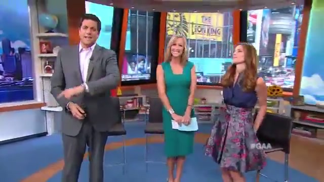 Ashley-Greene-dot-nl_2012GoodAfternoonAmerica0356.jpg