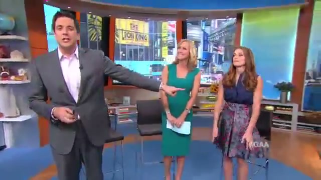Ashley-Greene-dot-nl_2012GoodAfternoonAmerica0357.jpg